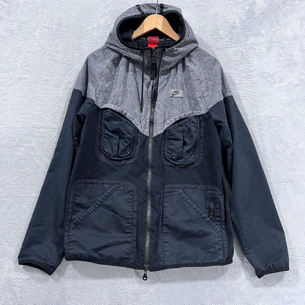 Nike International Jacket Women's Medium Full Zip Hood Utility‎ Black Gray